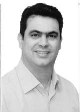 ADRIANO CORRÊA