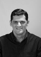 CESAR CAMPOS