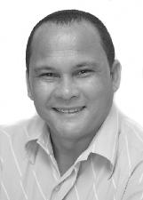 CHARLES OLIVEIRA