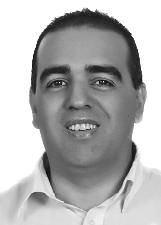 ELTON FERREIRA