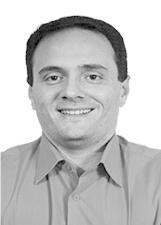 LEONARDO MOREIRA