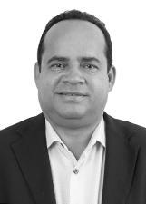 ROBERTO SALES