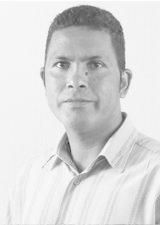 DANIEL CARLOS