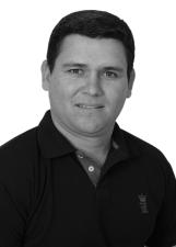 DOUGLAS DA VAN