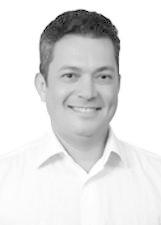 IZAEL CAVALCANTI