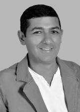 JUNIOR LAGUILO