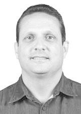 ANDERSON QUADROS