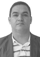 ISRAEL CAETANO