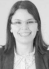 DRA. CAROLINE CANDIDA