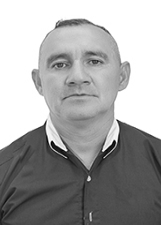 DÊNIS MAGNO