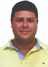 DOUGLAS DANILO