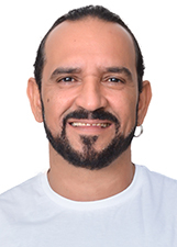 LÉO SANTIAGO