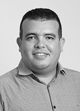 DR. CARLOS HENRIQUE