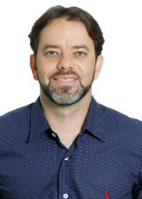 DAVID ENIS