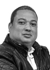 ROBERTO ESTEVES