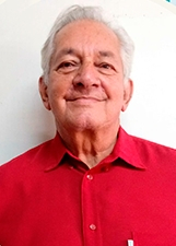 LÉO BAHIA