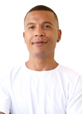 PROFESSOR WENDER REIS