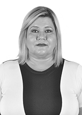 ALINE NAVES