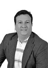 LÁZARO SALDANHA