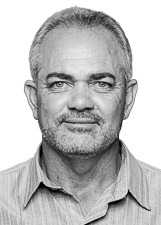 AGUINALDO DE PAULA