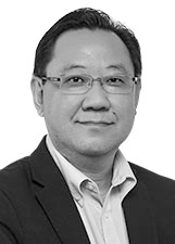 CLAUDIO SUZUKI