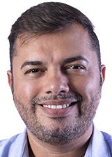 ANDRÉ BARCELLOS
