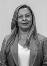 ADRIANA HOLANDA