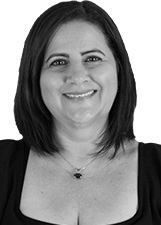 JANAINA MAGALHÂES