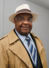 CARLOS BRUM