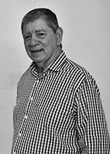 DR LEONEL