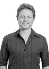DR ELIAS ZAKAIB
