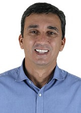 DR. ARTUR