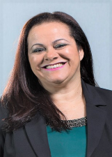 CLAUDIA MOURA