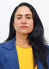 LIVIA CLAUDIA DO YOGURTE