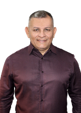 LÉO MENEZES