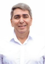 CHARLES NOVAIS