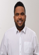 DR DOUGLAS GOMES