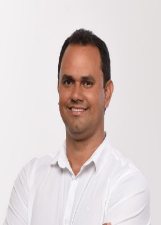 ANDRÉ RAÇÕES