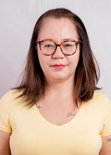 CÍNTIA CARNEIRO