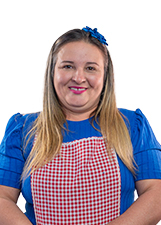 LILIANE MENINA DA FEIRA