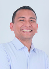 DR. DIONATON FARIAS