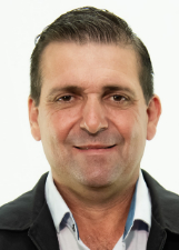 JENNER DE CASTRO QUINTÃO