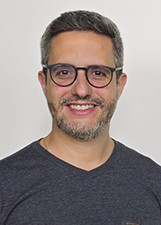 LÉO PEREIRA
