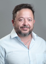 ESTÉFANO VALENTE