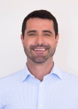 DR. ANDRÉ