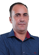 MARCOS MOREIRA