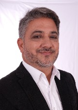 DR. RONI SANTANA