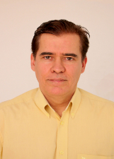 ROBERTO MAGALHÃES