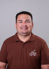 PASTOR ARI