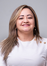 LÚCIA SALDANHA